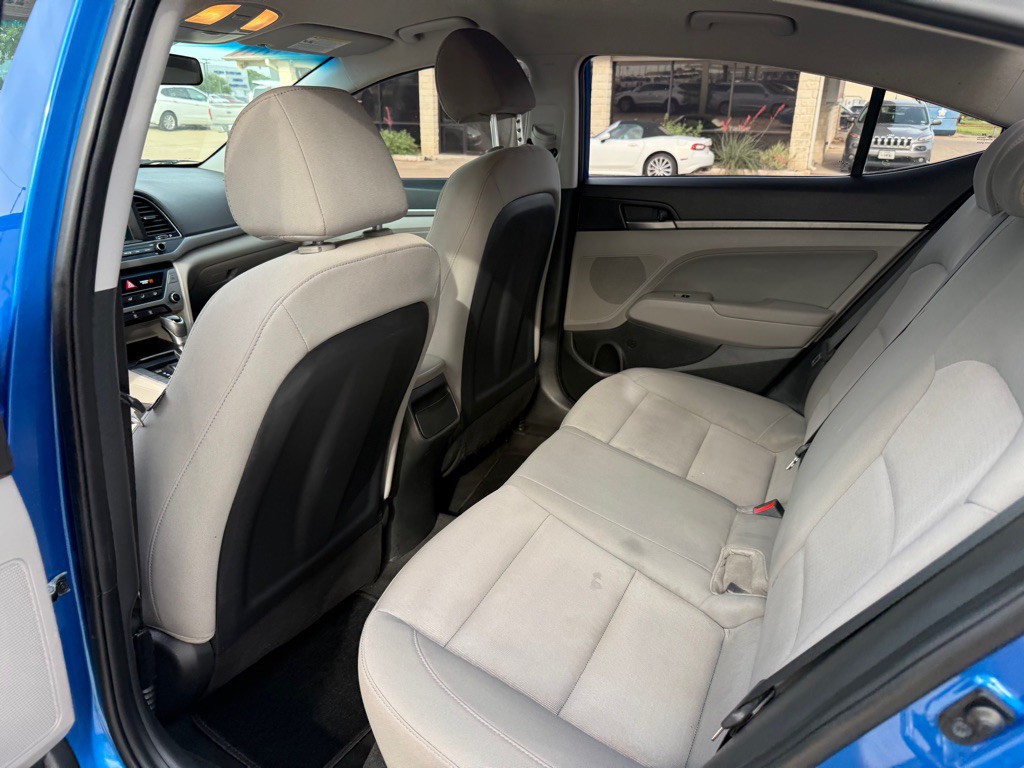 2018 Hyundai Elantra Image 12