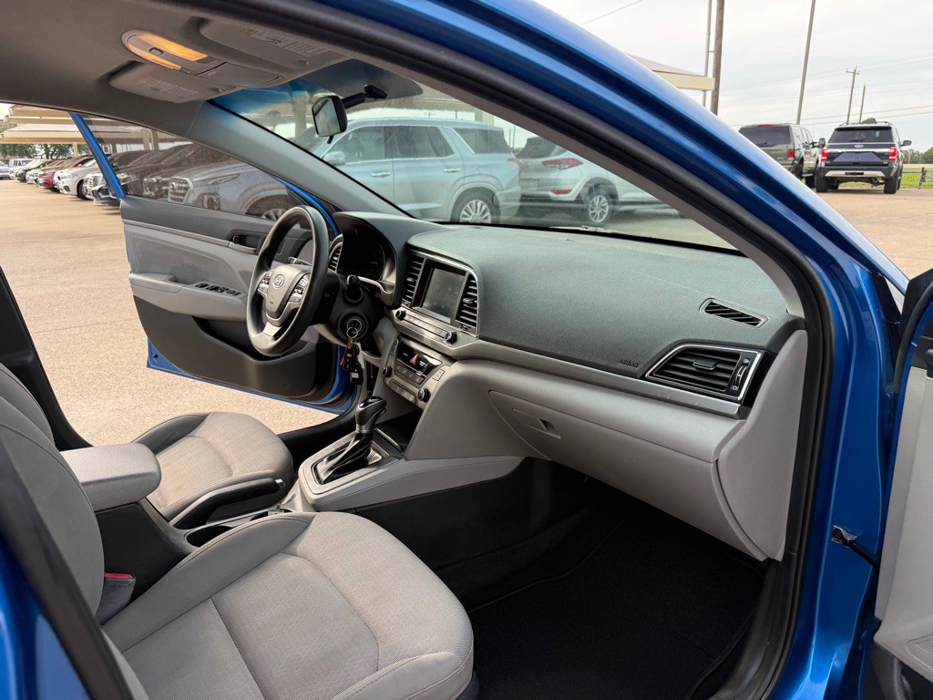 2018 Hyundai Elantra Image 13