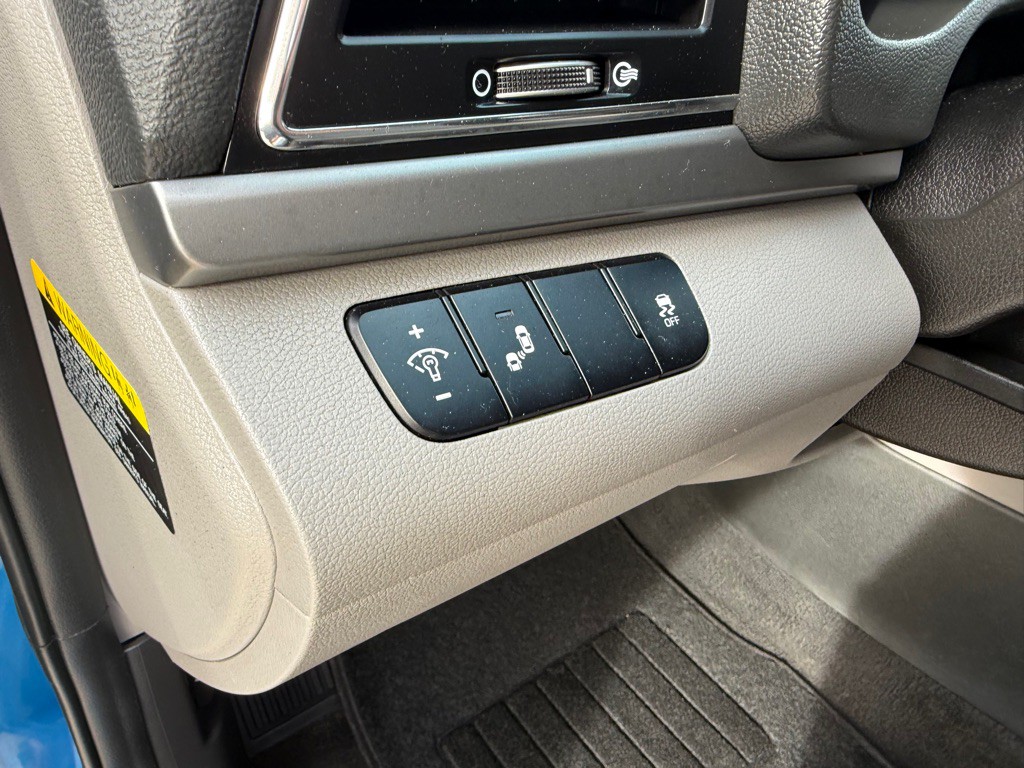 2018 Hyundai Elantra Image 16