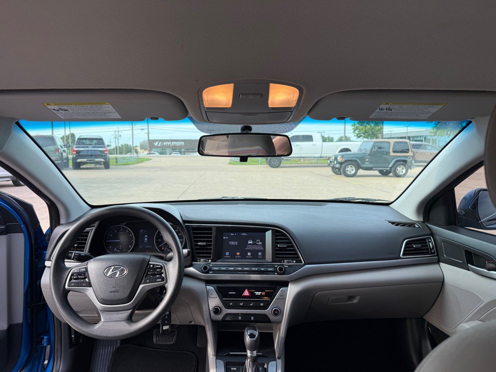 2018 Hyundai Elantra Image 18