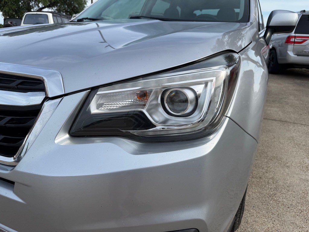 2018 Subaru Forester Image 10