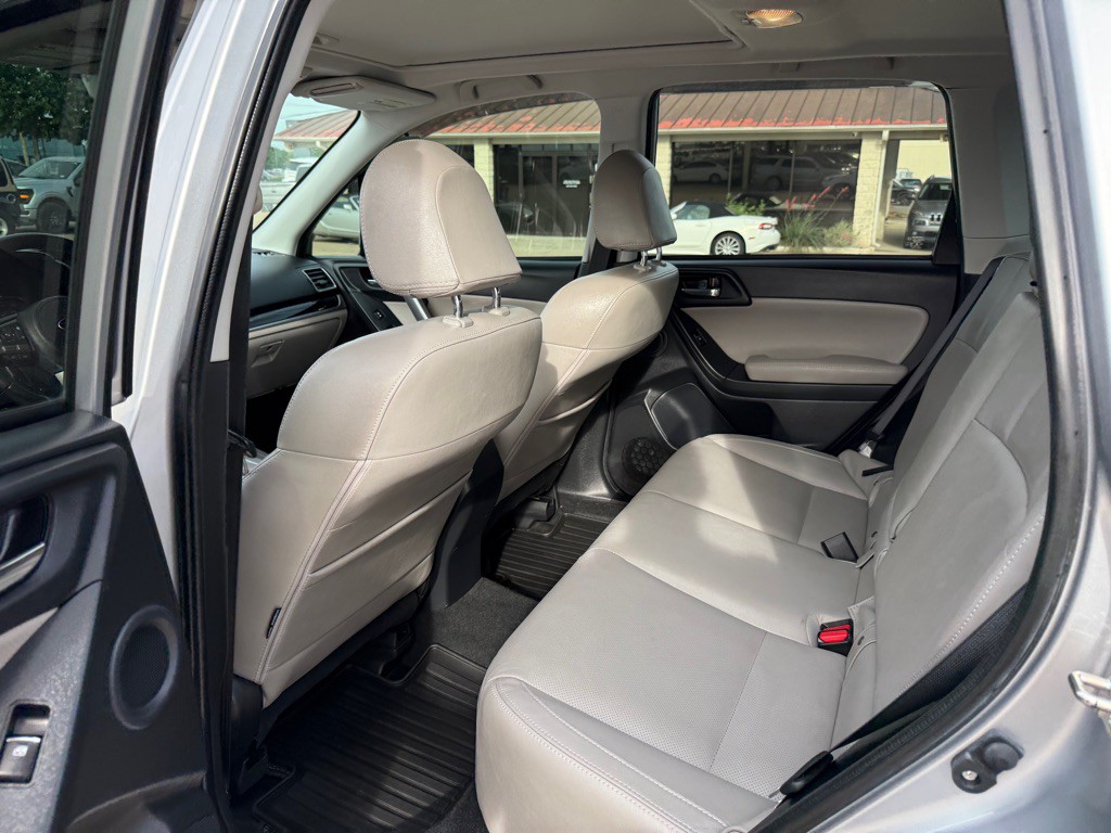 2018 Subaru Forester Image 14