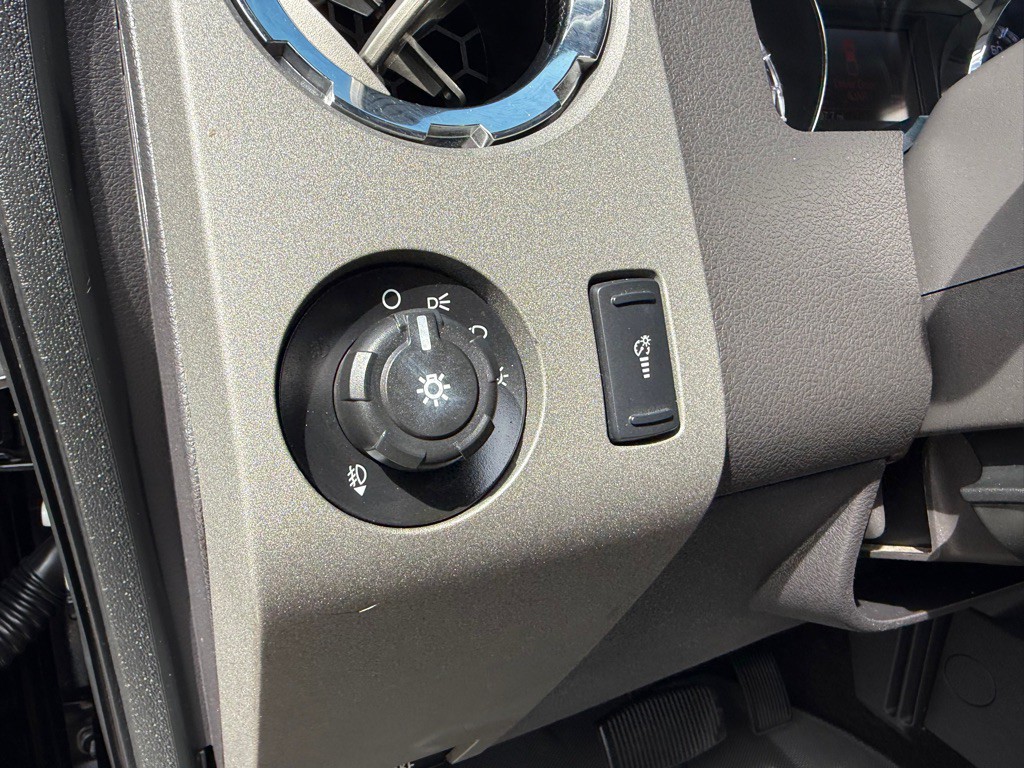 2012 Ford F-350 Image 21