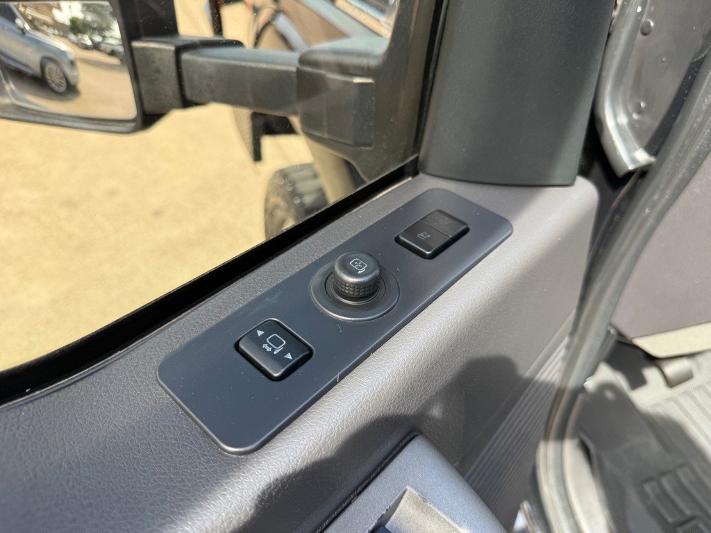 2012 Ford F-350 Image 24