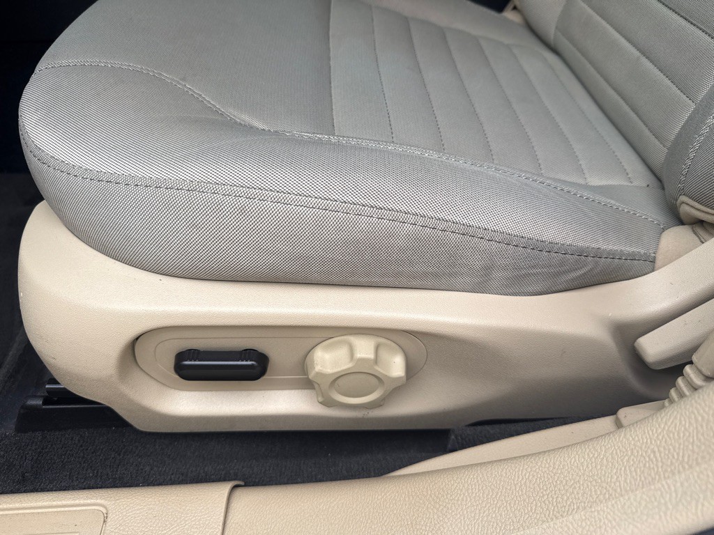 2017 Ford Taurus Image 18