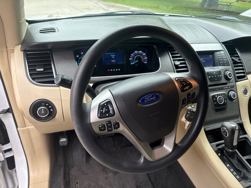 2017 Ford Taurus Image 20