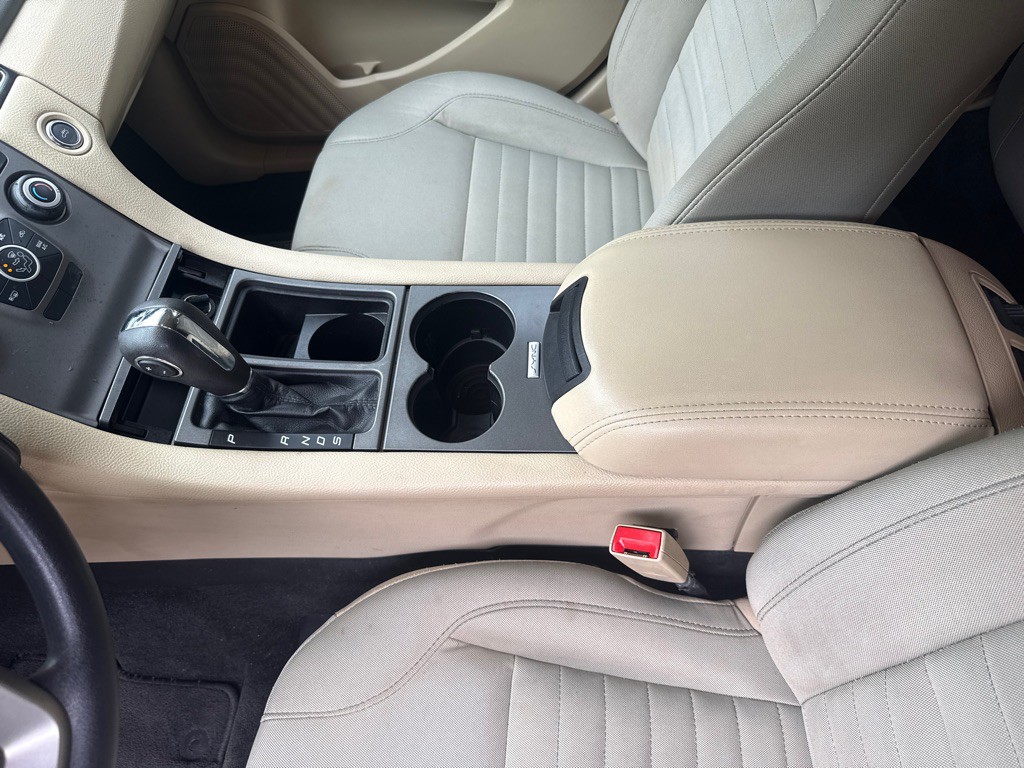 2017 Ford Taurus Image 21