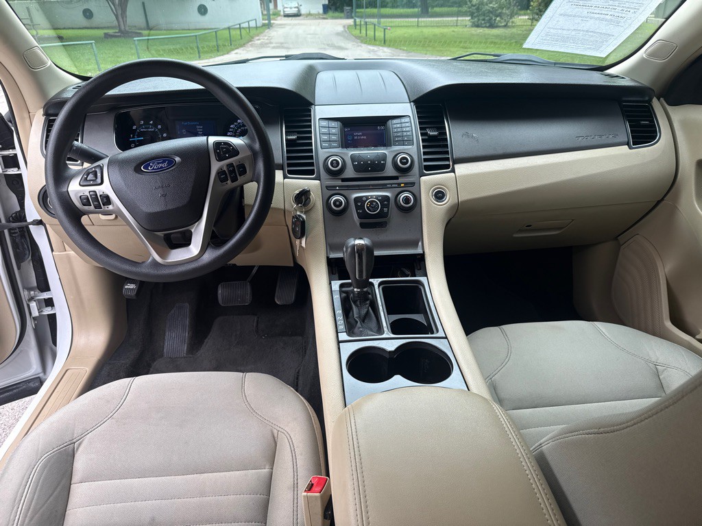 2017 Ford Taurus Image 23