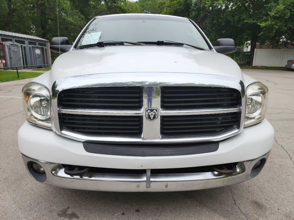 2007 Dodge Ram 3500 Image 2