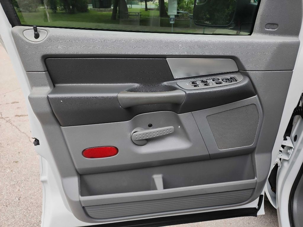 2007 Dodge Ram 3500 Image 13