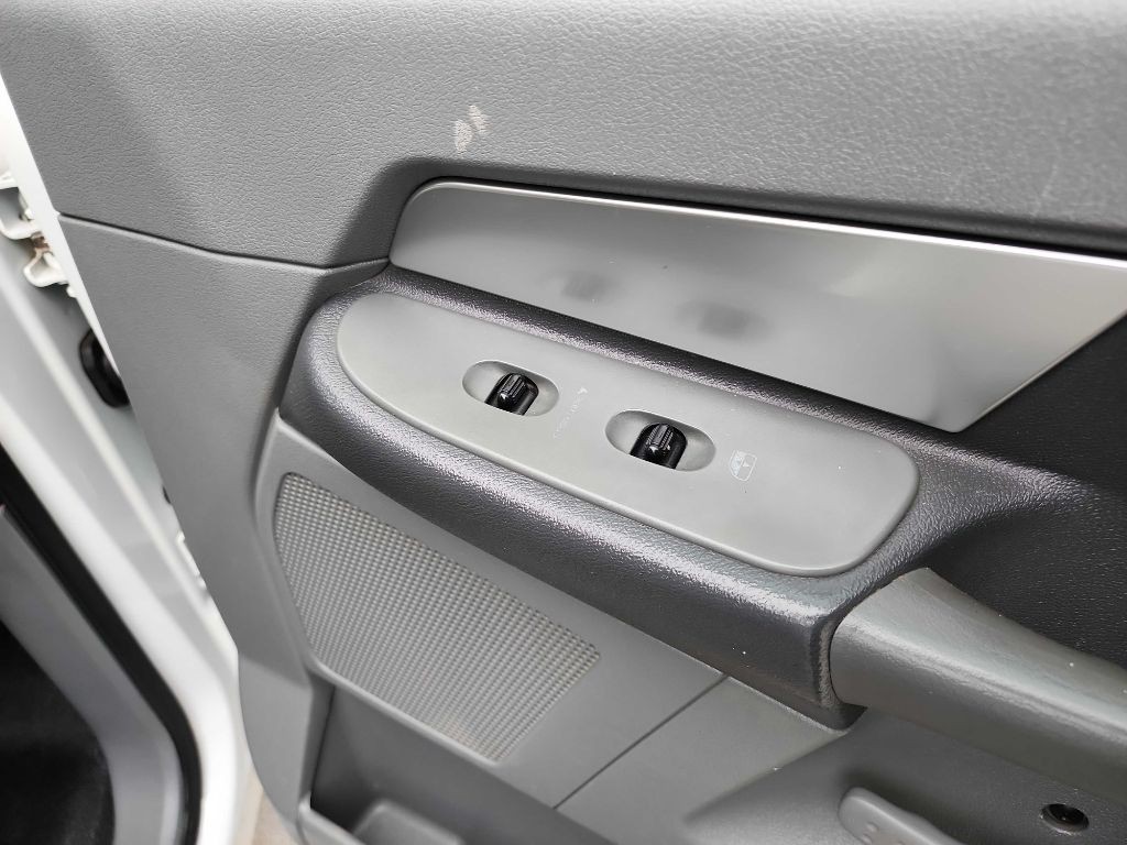 2007 Dodge Ram 3500 Image 27