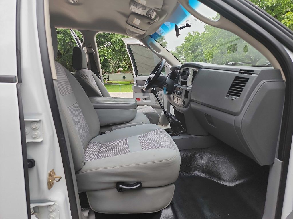 2007 Dodge Ram 3500 Image 28