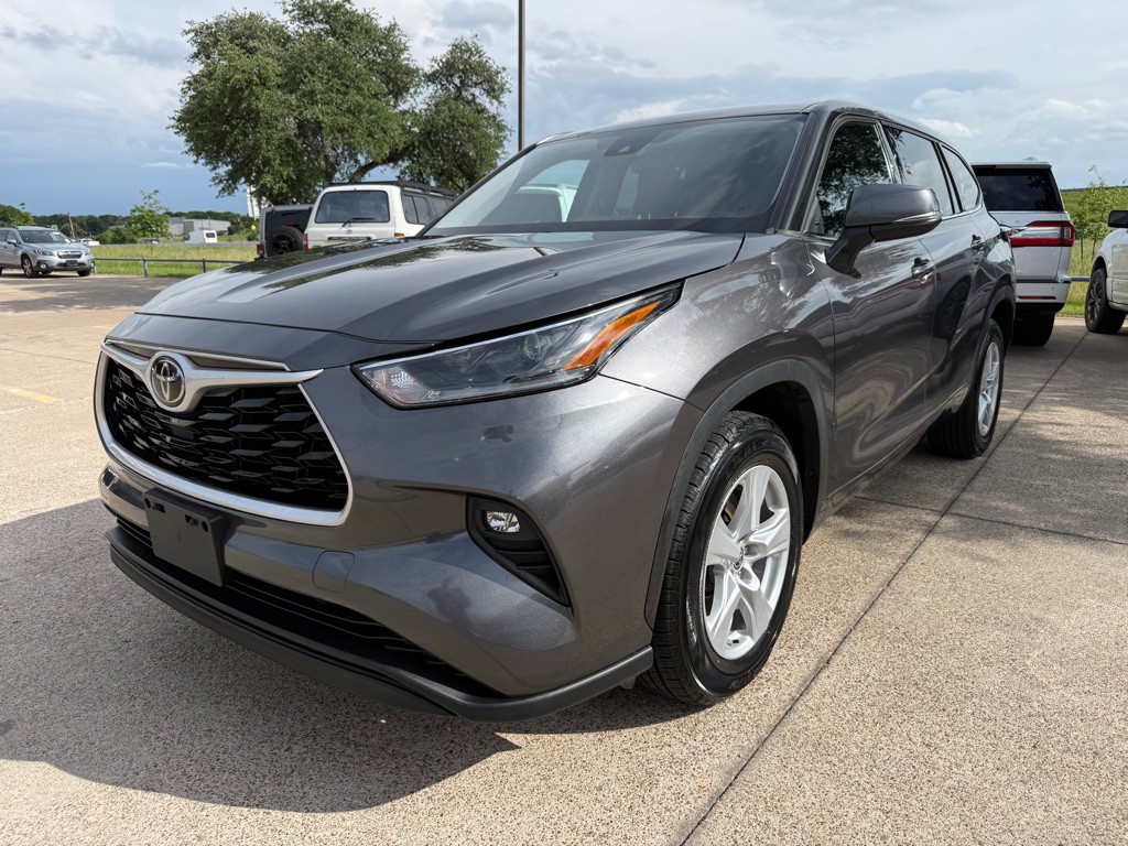 2021 Toyota Highlander Image 3