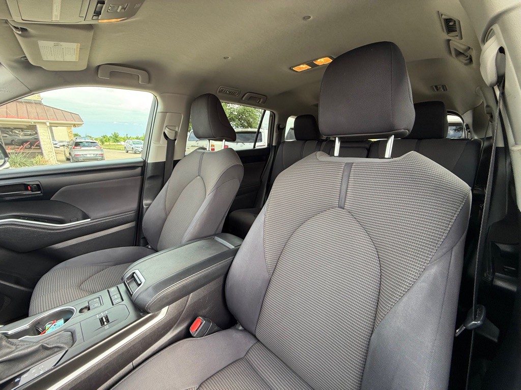 2021 Toyota Highlander Image 18