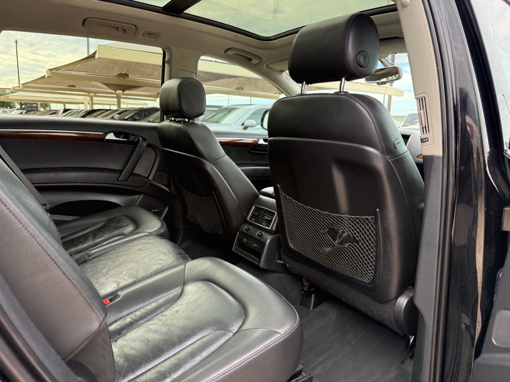 2015 Audi Q7 Image 18