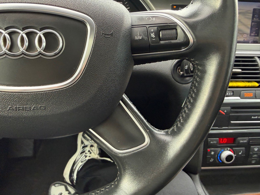 2015 Audi Q7 Image 30