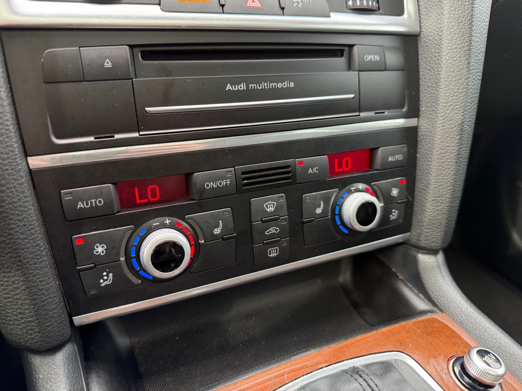 2015 Audi Q7 Image 32