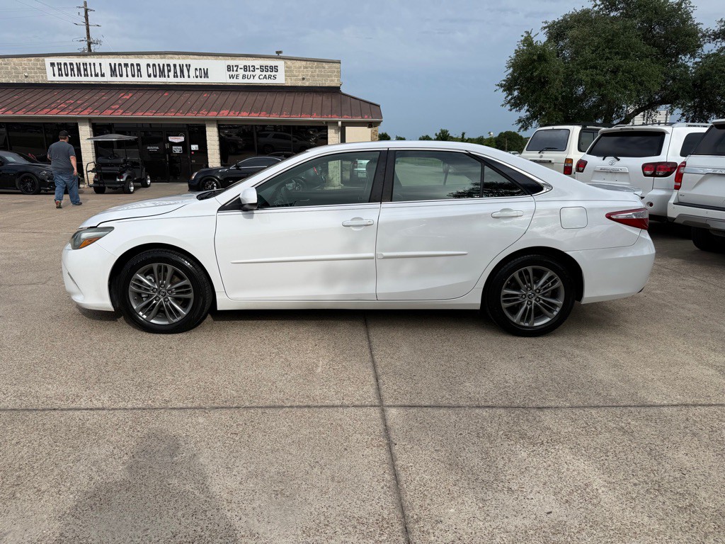 2015 Toyota Camry Image 4