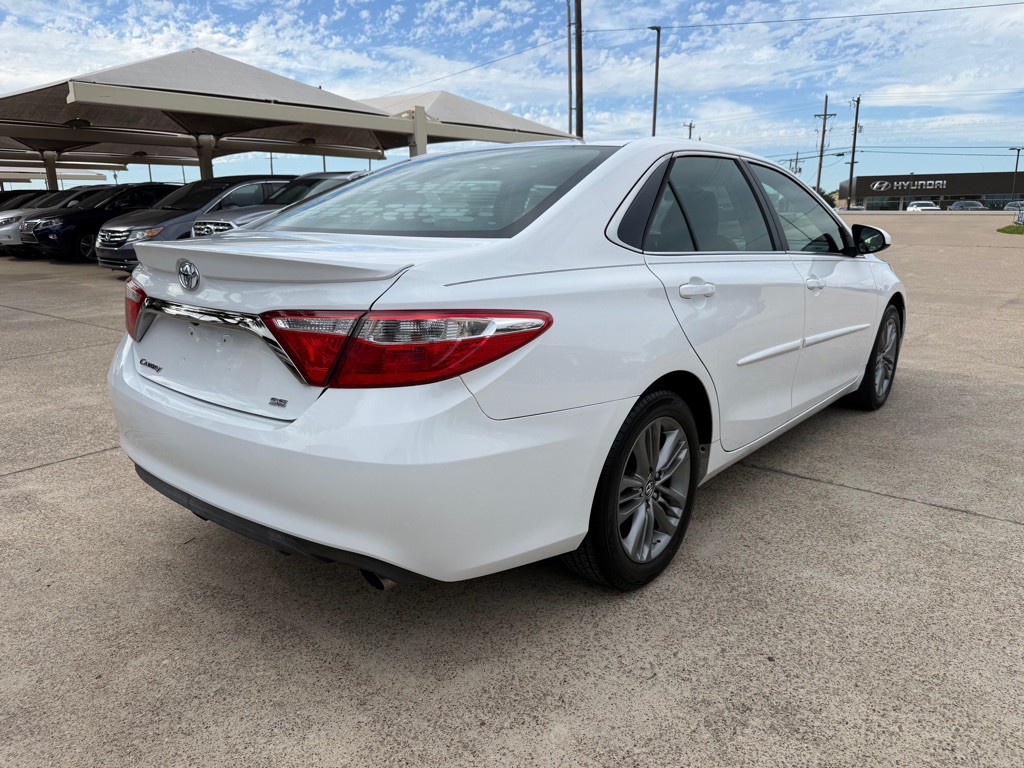 2015 Toyota Camry Image 7