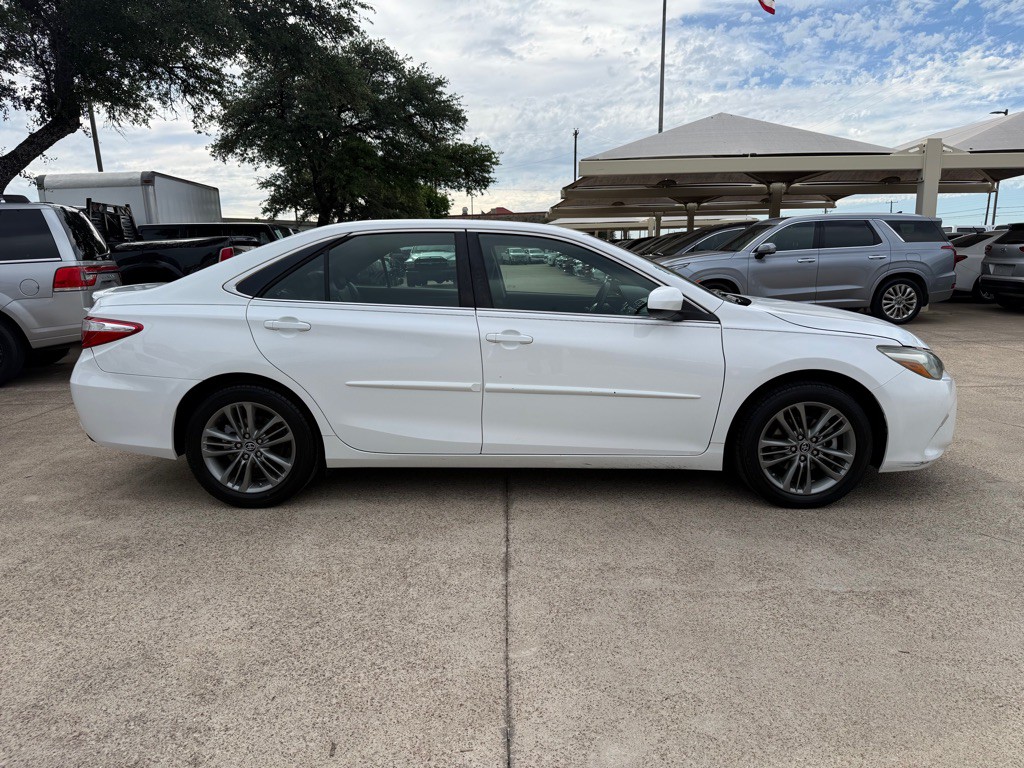 2015 Toyota Camry Image 8