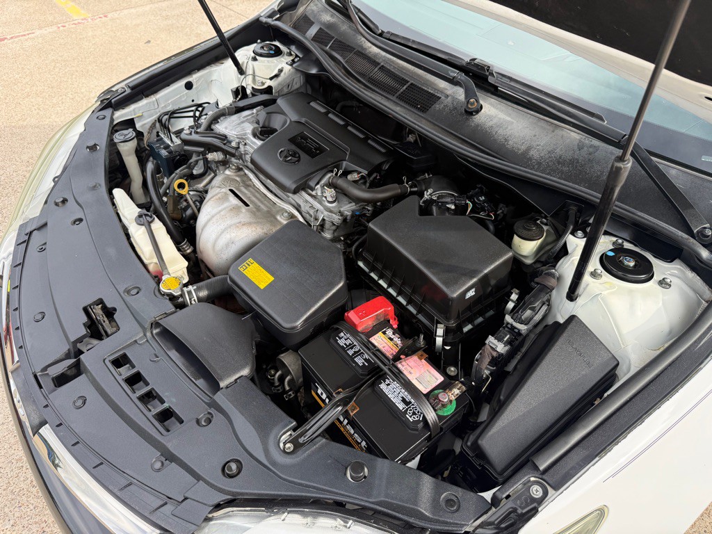 2015 Toyota Camry Image 28