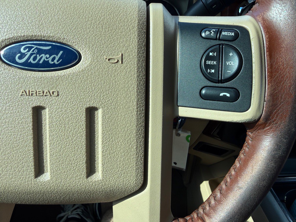 2013 Ford F-250 Image 30