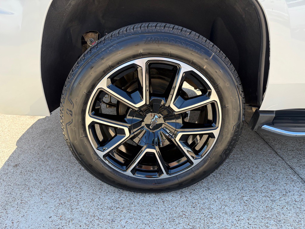 2017 Chevrolet Tahoe Image 12