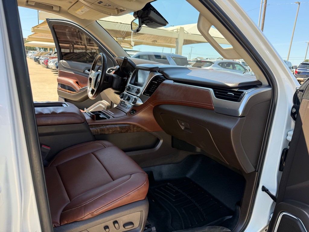 2017 Chevrolet Tahoe Image 16