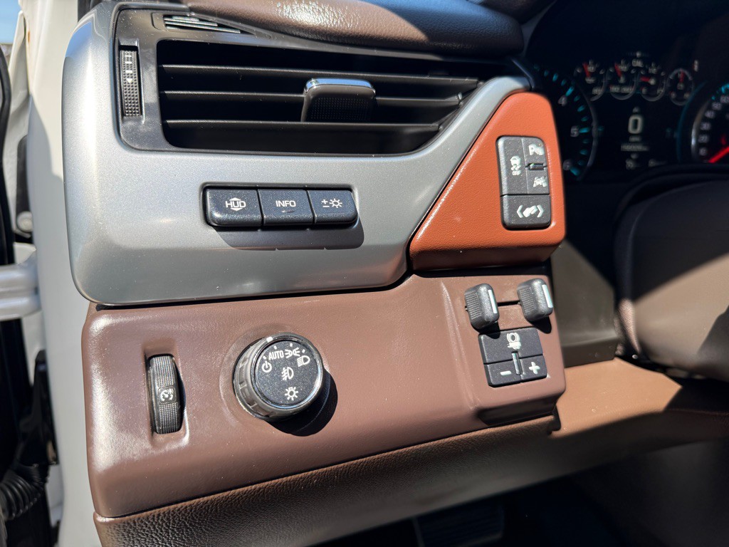 2017 Chevrolet Tahoe Image 21
