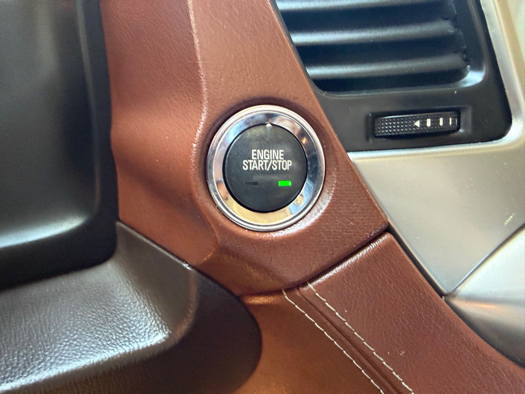 2017 Chevrolet Tahoe Image 33