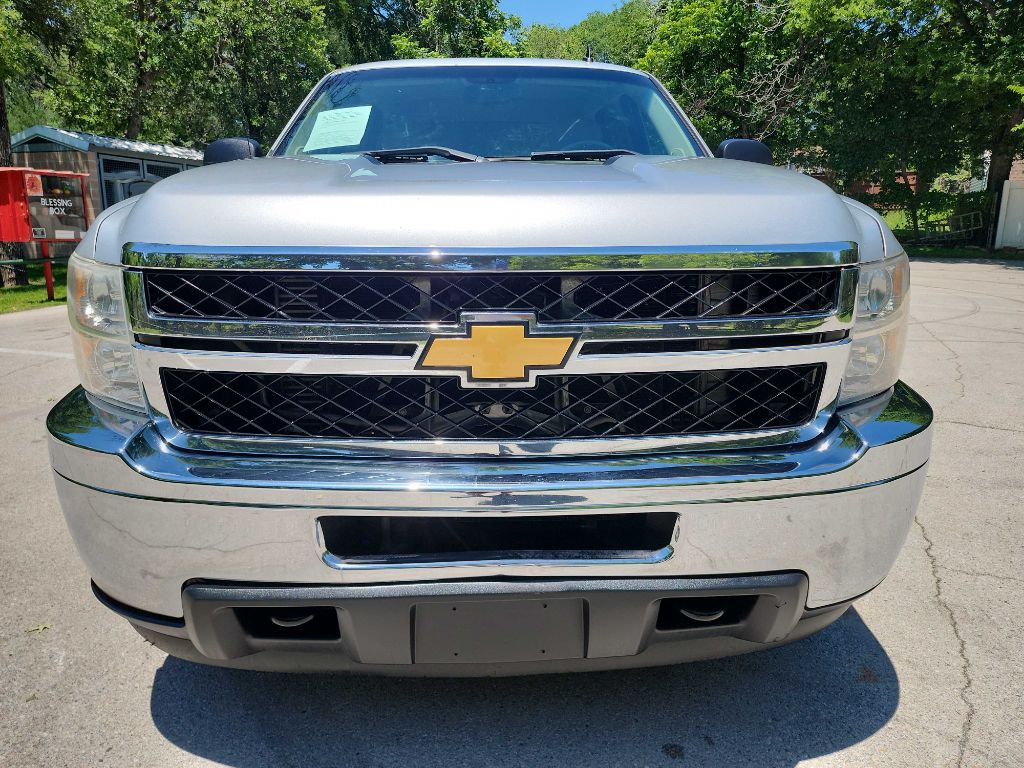 2014 Chevrolet Silverado 1500 Image 2