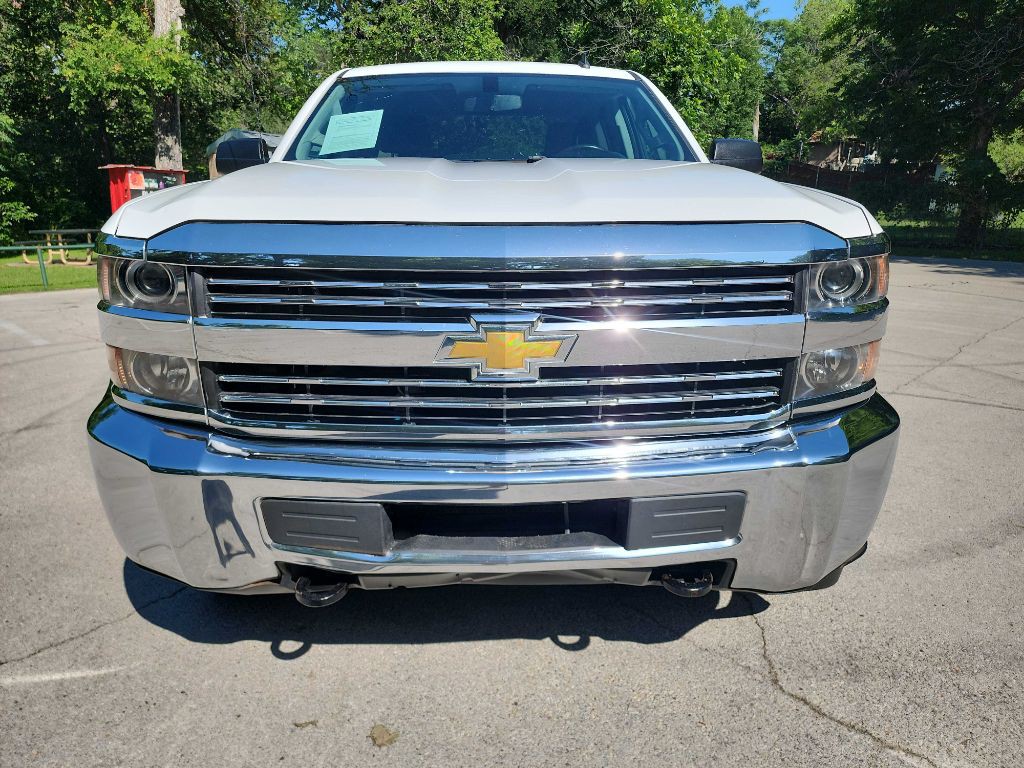 2015 Chevrolet Silverado 1500 Image 2