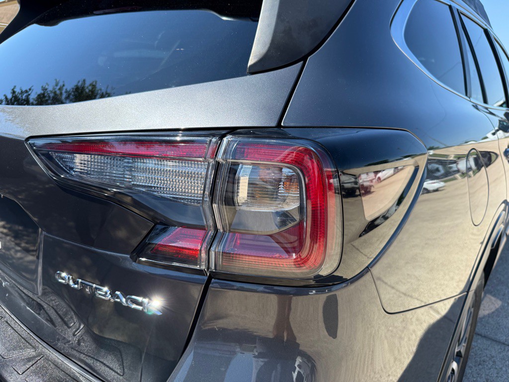 2021 Subaru Outback Image 12
