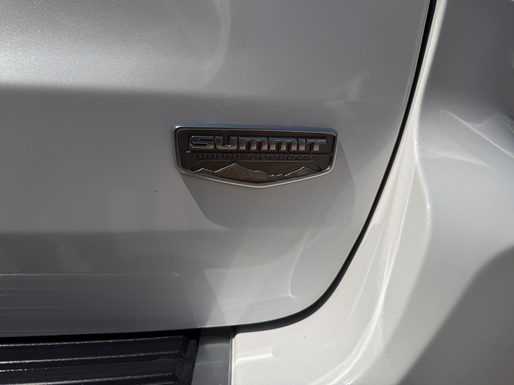 2019 Jeep Grand Cherokee Image 8