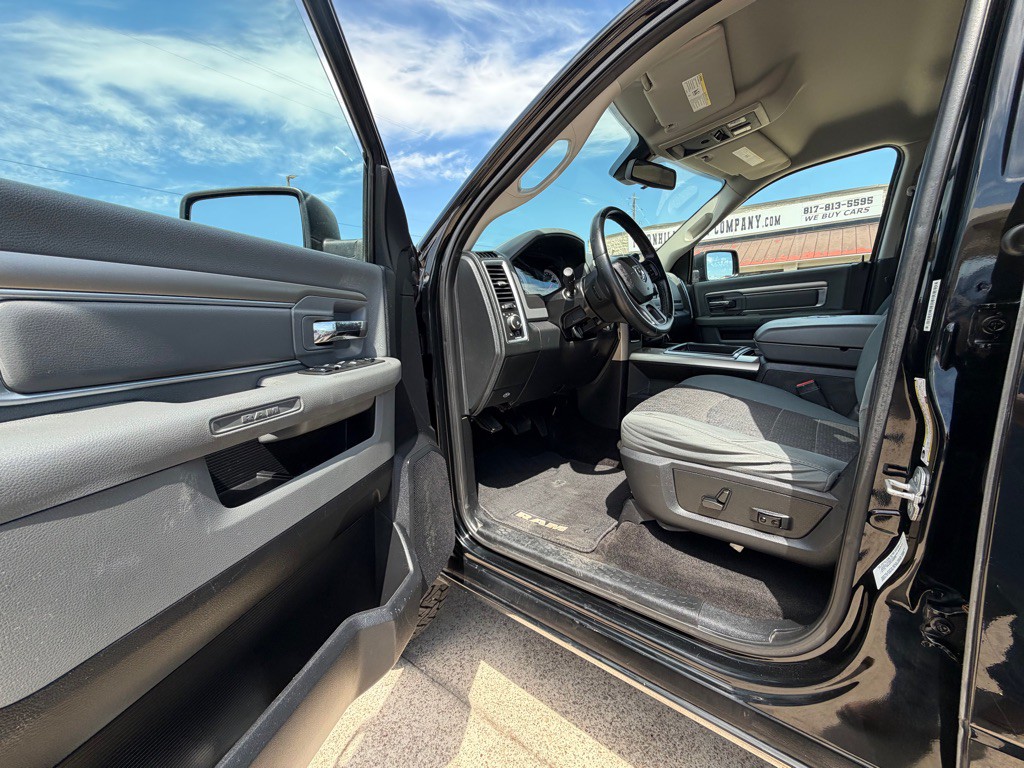 2014 RAM 2500 Image 11
