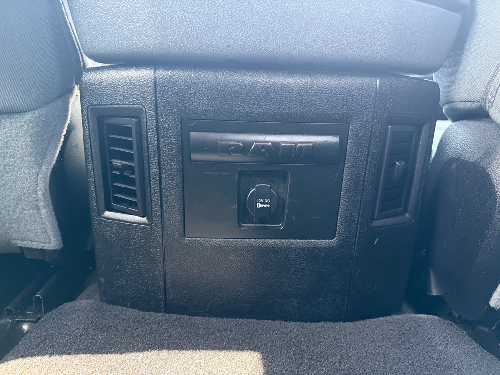 2014 RAM 2500 Image 25