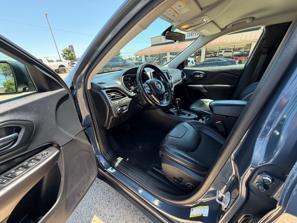2019 Jeep Cherokee Image 13