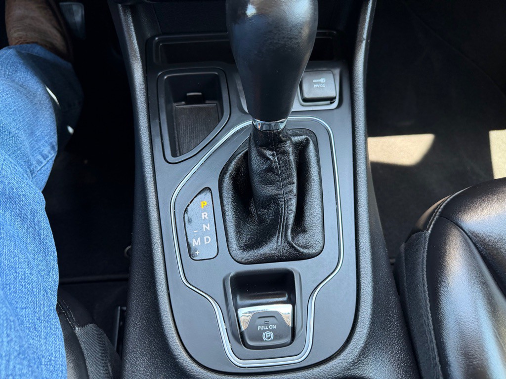 2019 Jeep Cherokee Image 15