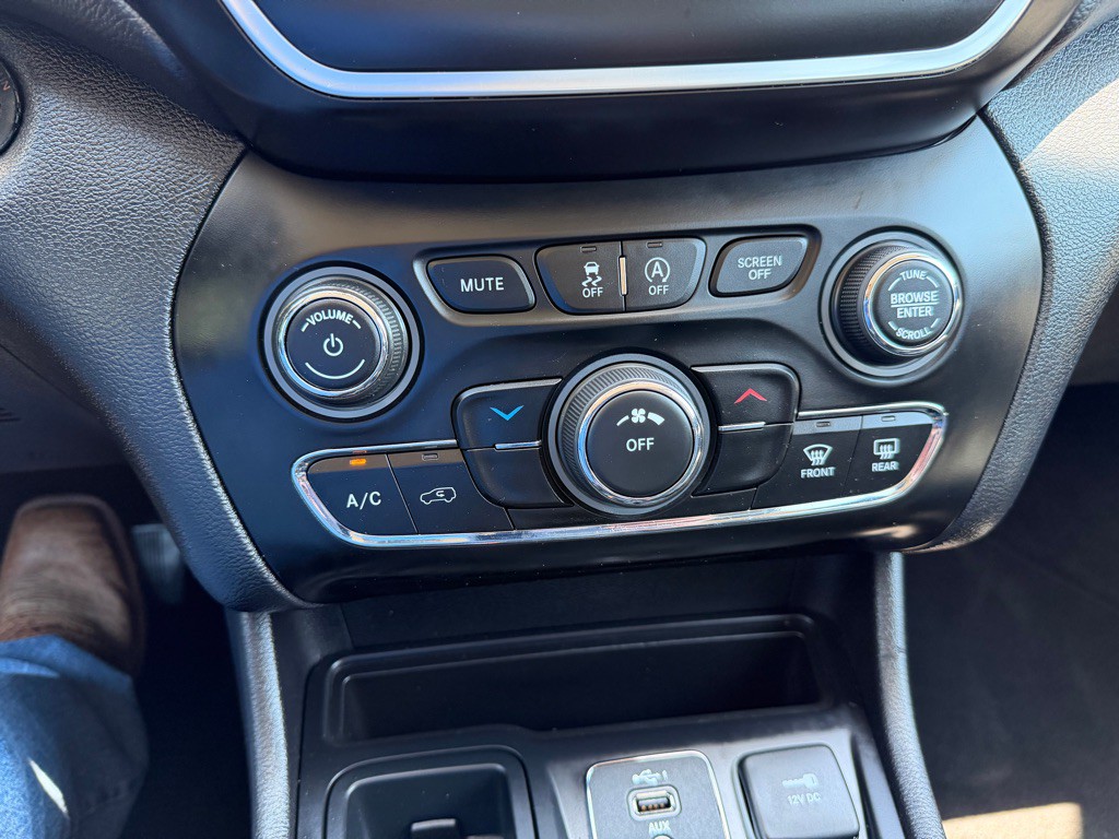 2019 Jeep Cherokee Image 17