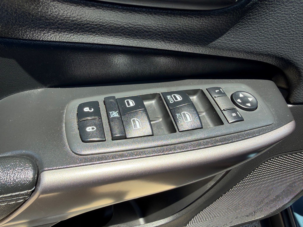 2019 Jeep Cherokee Image 19
