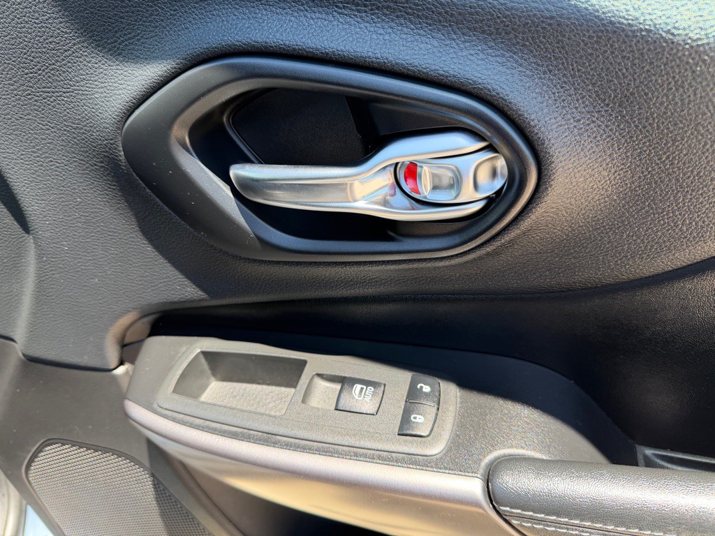 2019 Jeep Cherokee Image 34