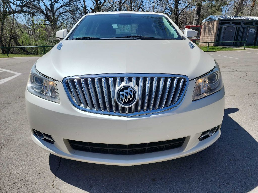 2010 Buick Lacrosse Image 2