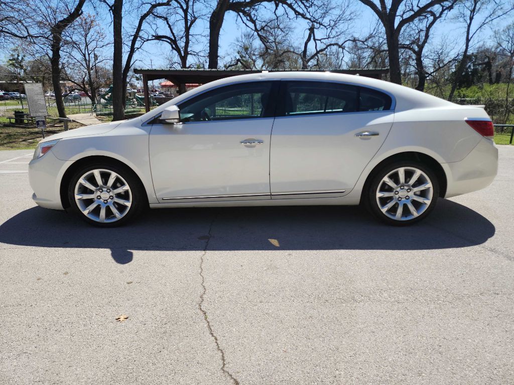 2010 Buick Lacrosse Image 5