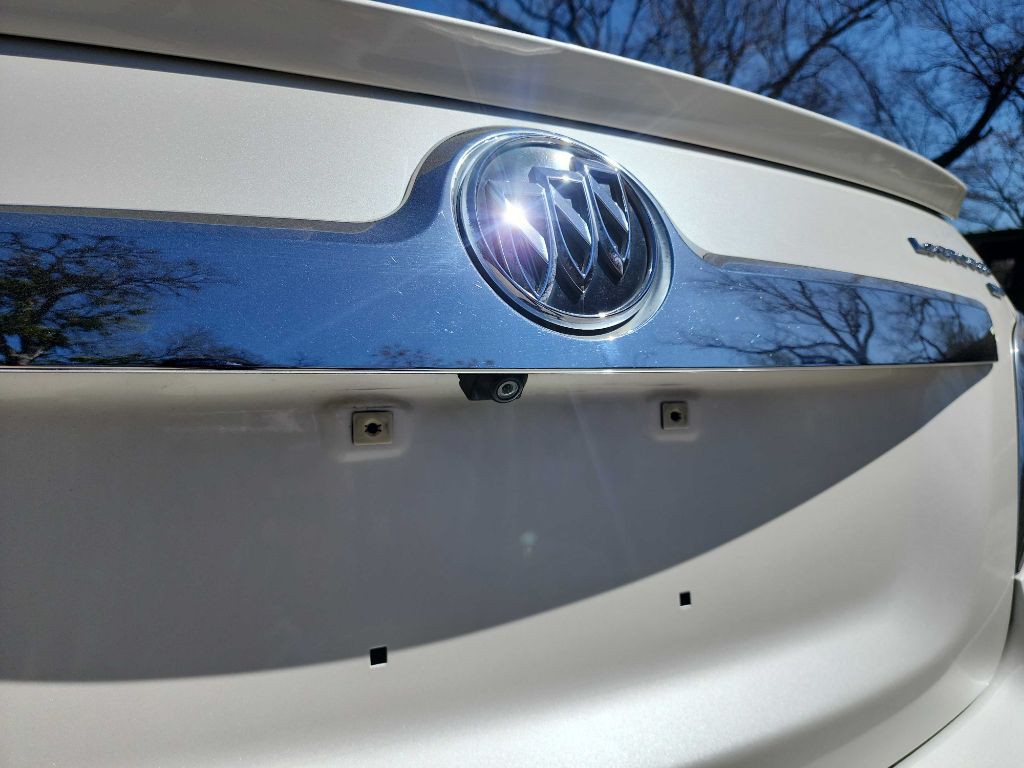 2010 Buick Lacrosse Image 8