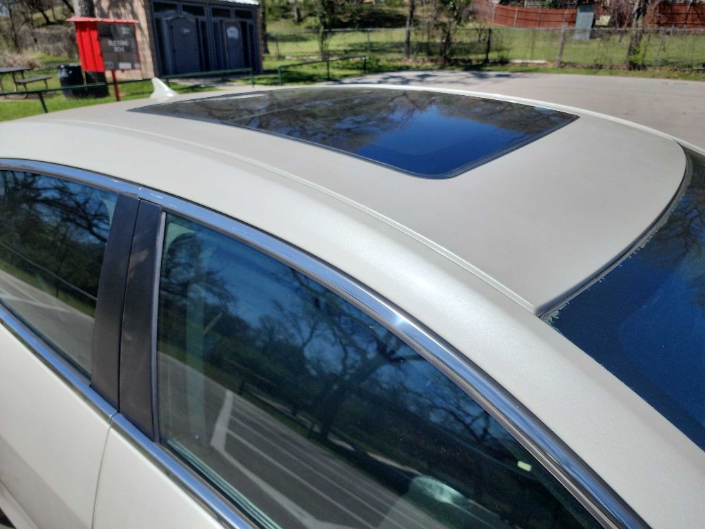2010 Buick Lacrosse Image 10