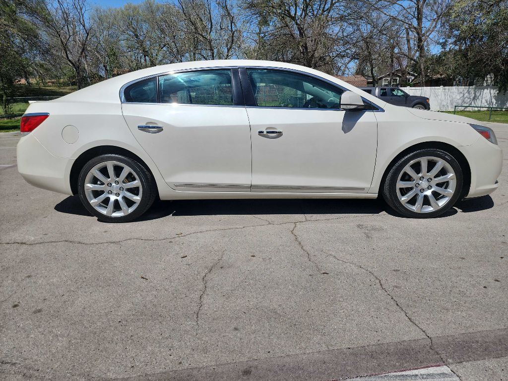 2010 Buick Lacrosse Image 13