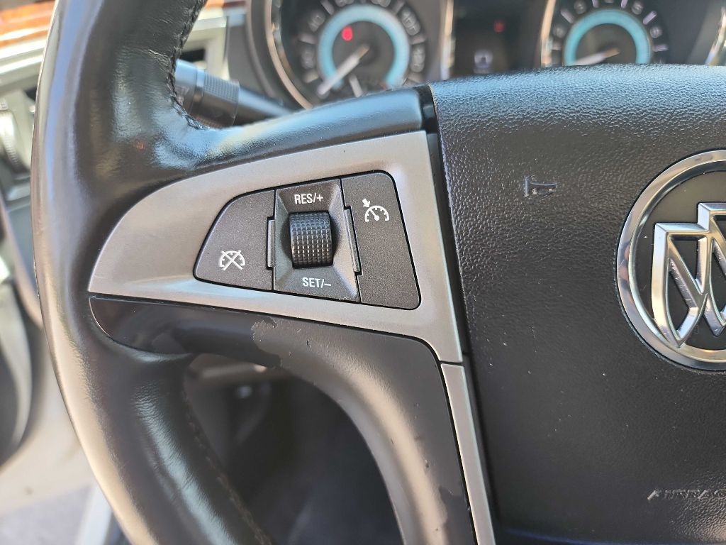 2010 Buick Lacrosse Image 16