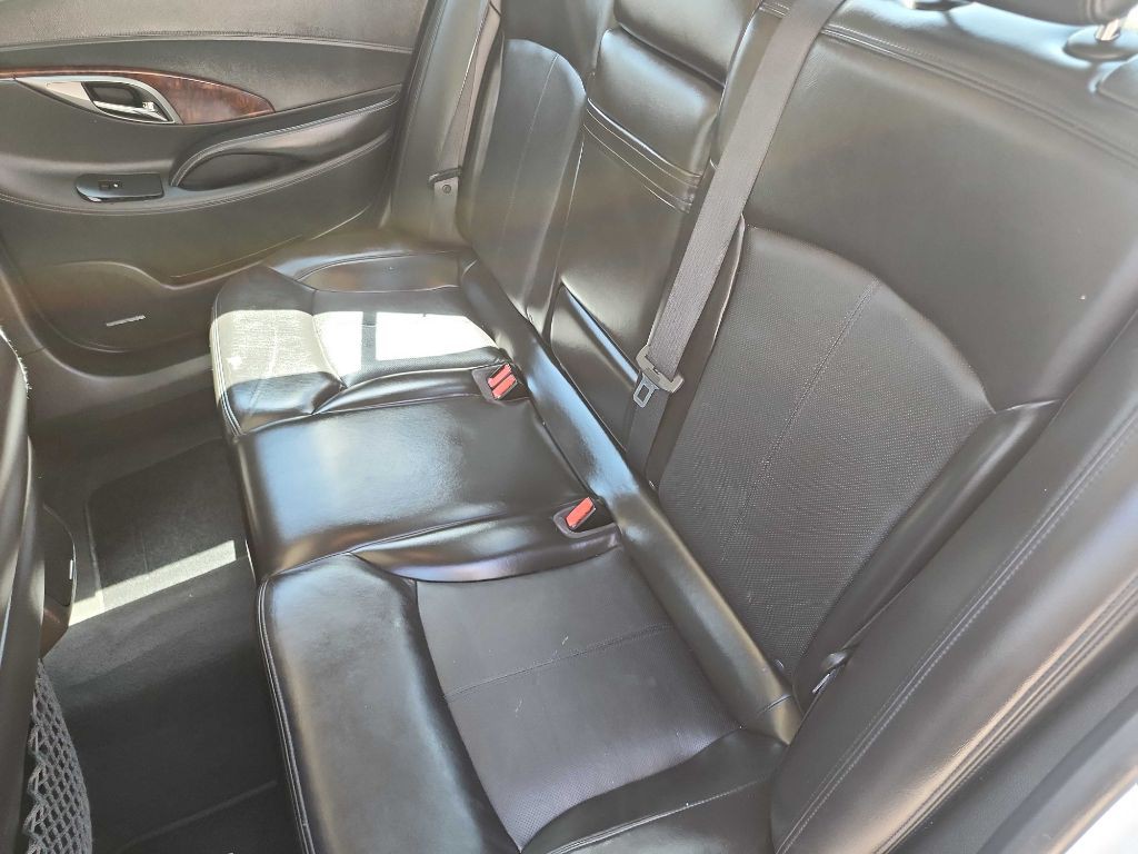 2010 Buick Lacrosse Image 32