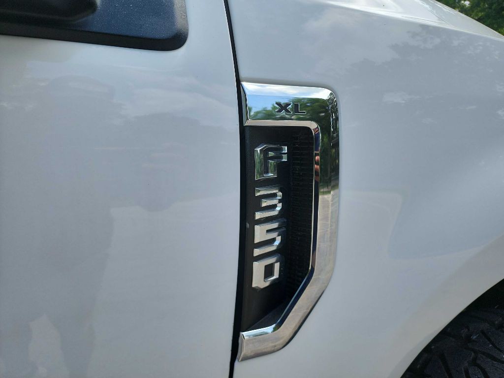 2022 Ford F-350 Image 13