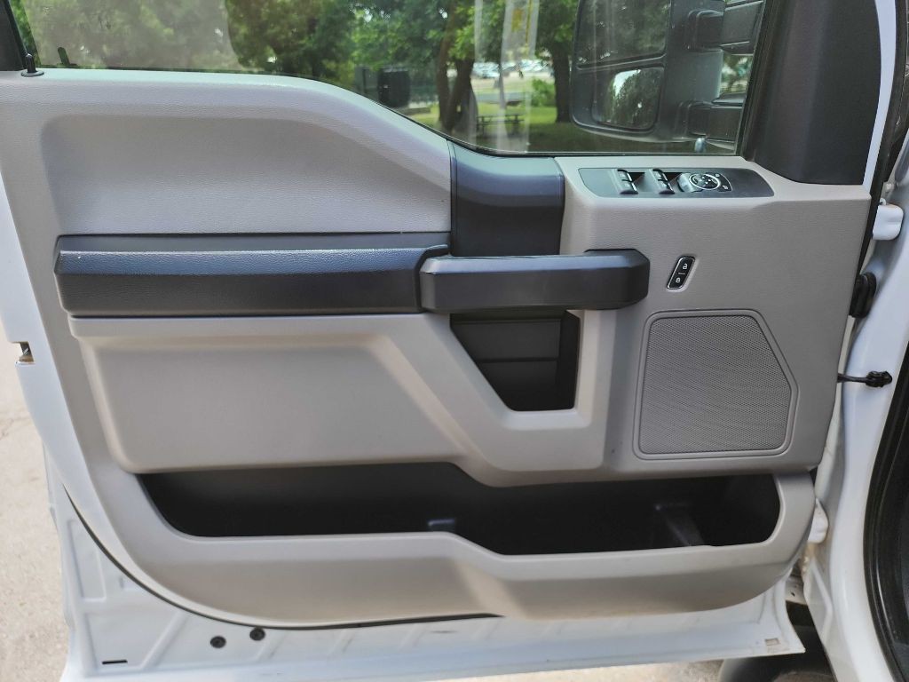 2022 Ford F-350 Image 14